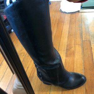 Black heeled riding boots